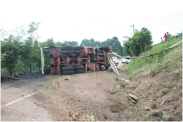 Truck spills tar 2