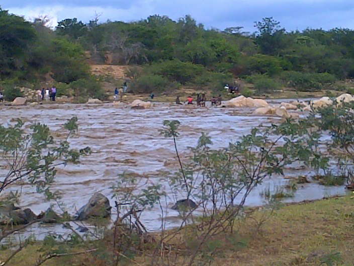 Boys rescued from flooding Umfolozi River near Ulundi