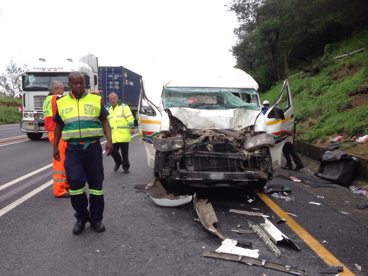 Bakkie rolls killing one, injuring four on the N4 near Nelspruit