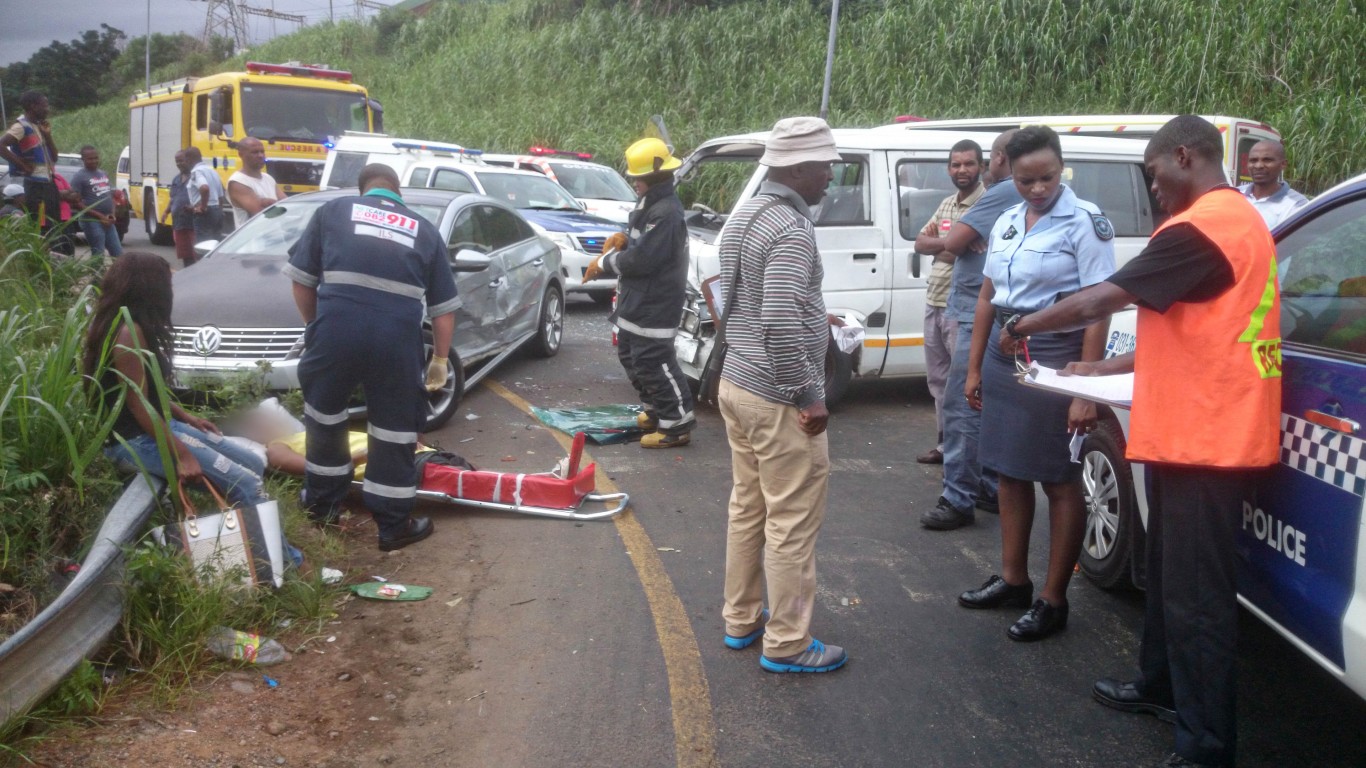 Amanzimtoti M37 side-impact collision leaves 12 injured