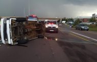 Pretoria Hennopspark vehicle rollover leaves sixteen people injured