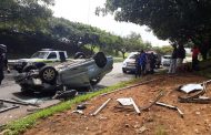 3 injured as vehicle crashes off bridge, Durban