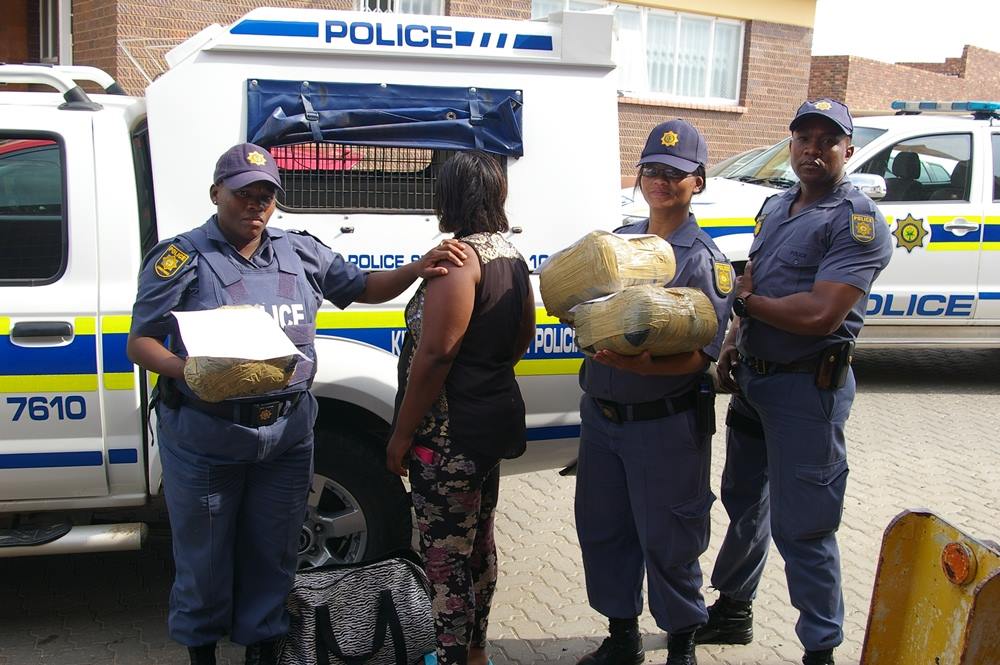 Woman arrested at road block in possession of dagga