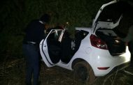 Car crashes into tree on Frans Kleynhans Road at Bloemfontein