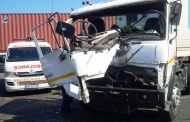 2 Injured after two trucks collided in Durban
