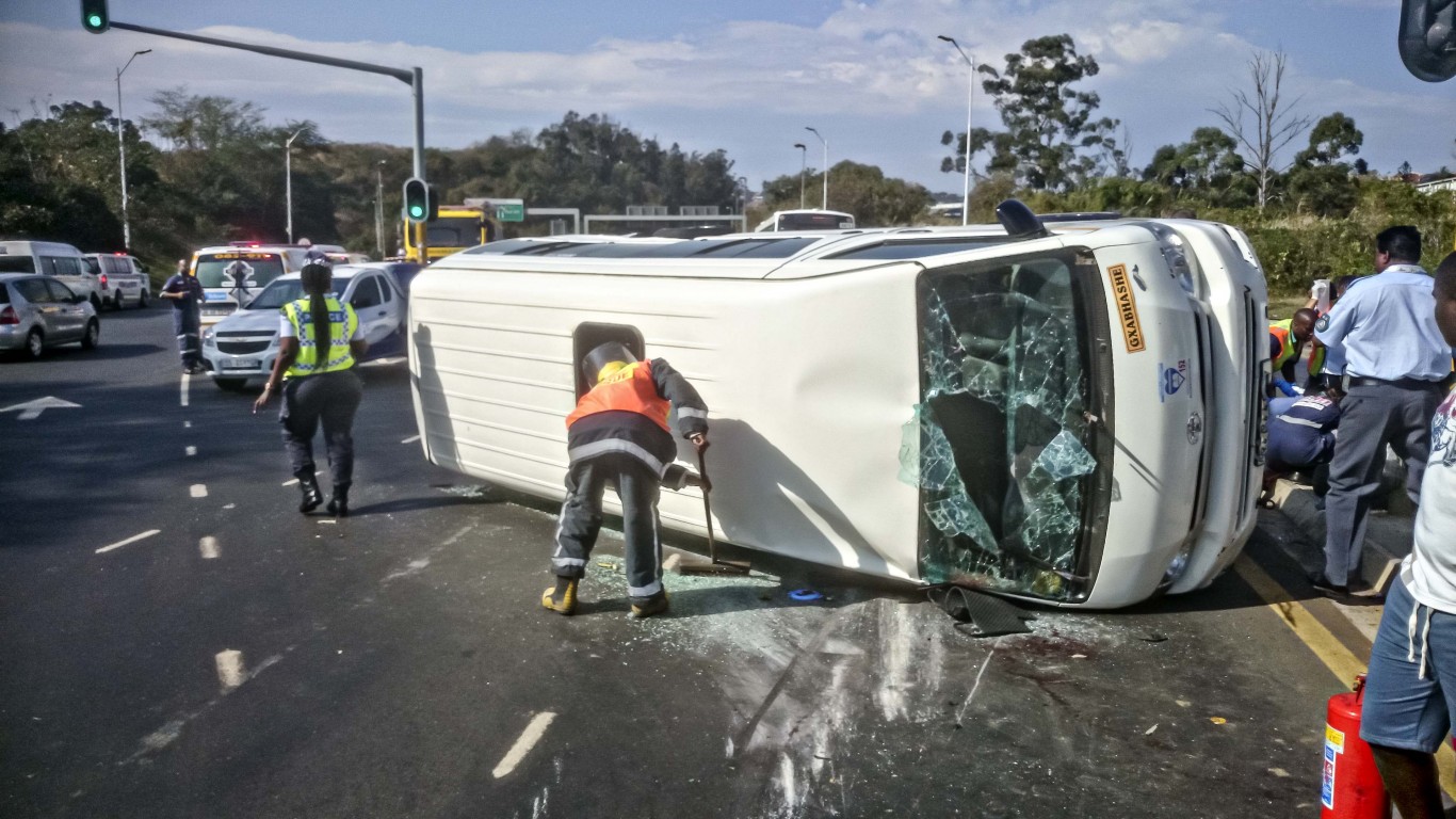 Side -impact crash on M25 leaves 11 injured
