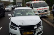 4 Injured in taxi crash