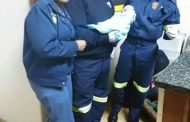 Constable helps with birth of baby at Tarlton SAPS client service centre
