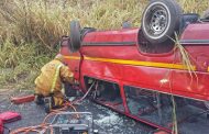 One person has been killed and sixteen injured in crash on the P200 road