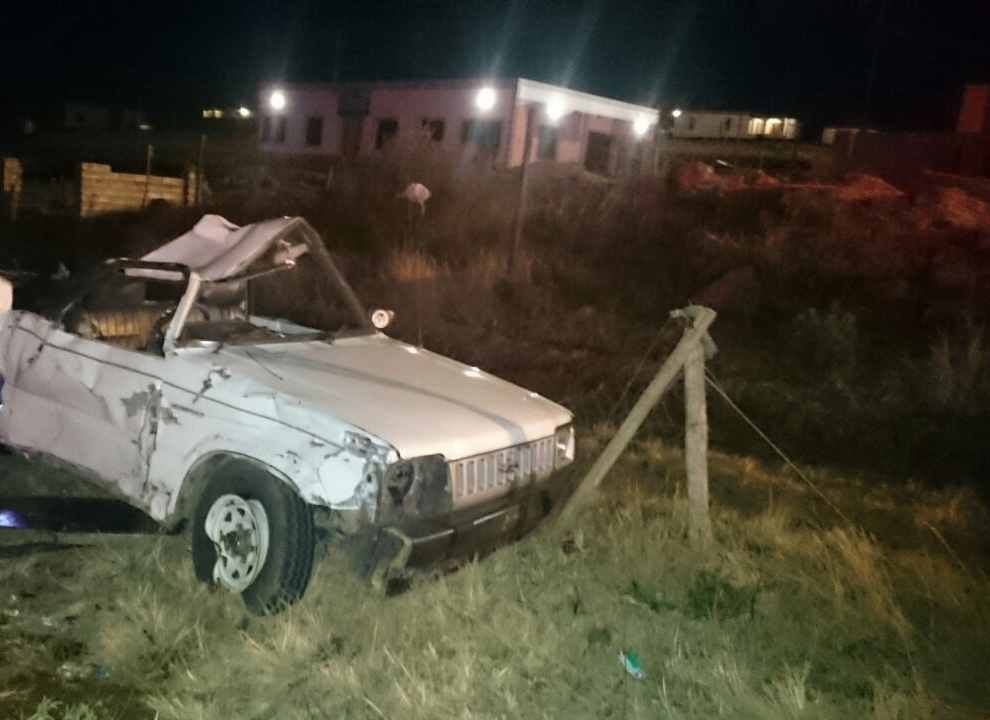 Bakkie overturns leaving 12 injured in Pietermaritzburg