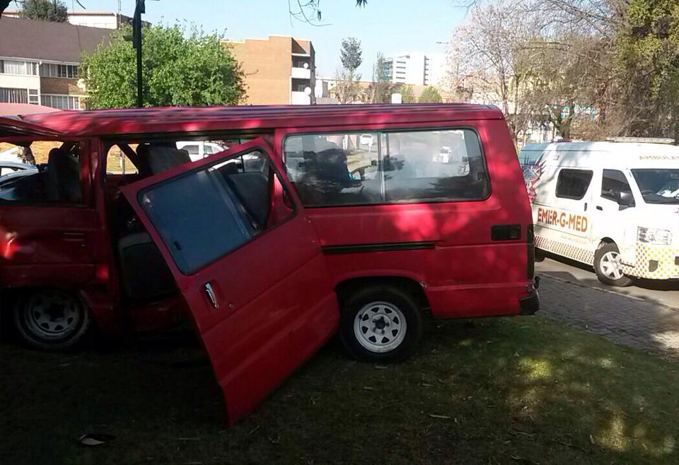 15 Injured in taxi crash in Bramley