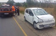 Three sustain minor injuries in road crash in Nooitgedacht
