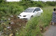Two hurt as car veers off road, Kwamashu
