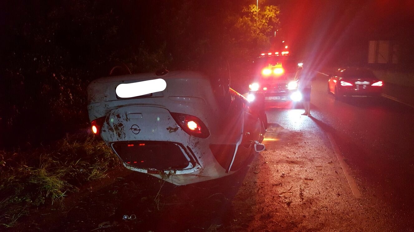 One injured as vehicle overturns, Umhlanga Rocks