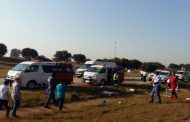 Man killed and five others injured after bakkie rolled off the N1 near Vanderbijlpark