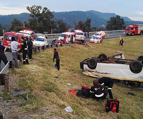 Two killed and at least 9 injured in Alberton taxi crash