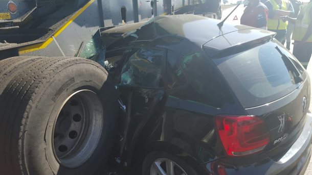 Woman escapes serious injury after truck crashed into her car in Witbank (1)