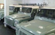 Police confiscate brand new Land Rover Defenders in Cape Town