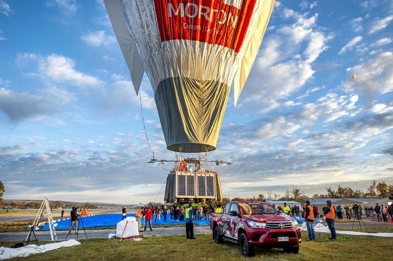 Toyota Hilux supports around-the-world balloon bid