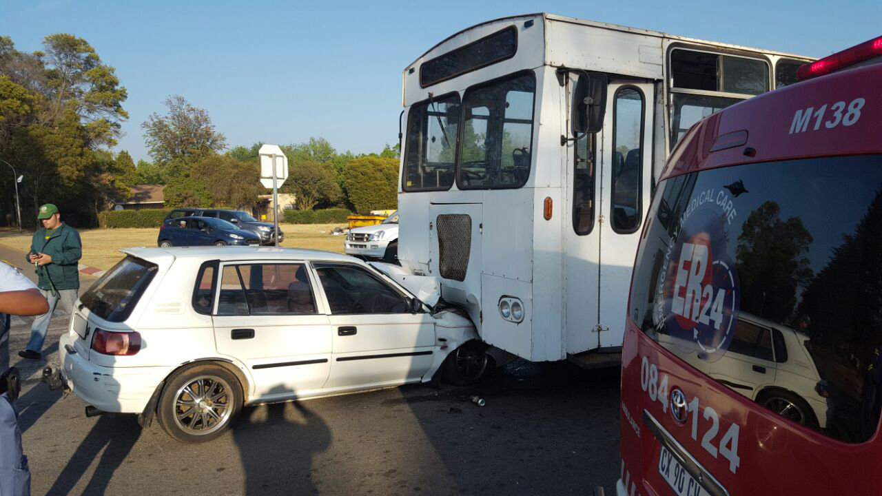 Bus and car collide injuring three in Libanon in Westonaria.