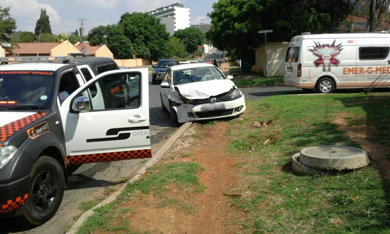 Head-on collision on the corner Sovereign and Leicester, Bedford Gardens.