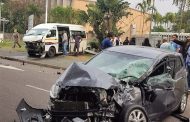 3 people injured after taxi & vehicle colides