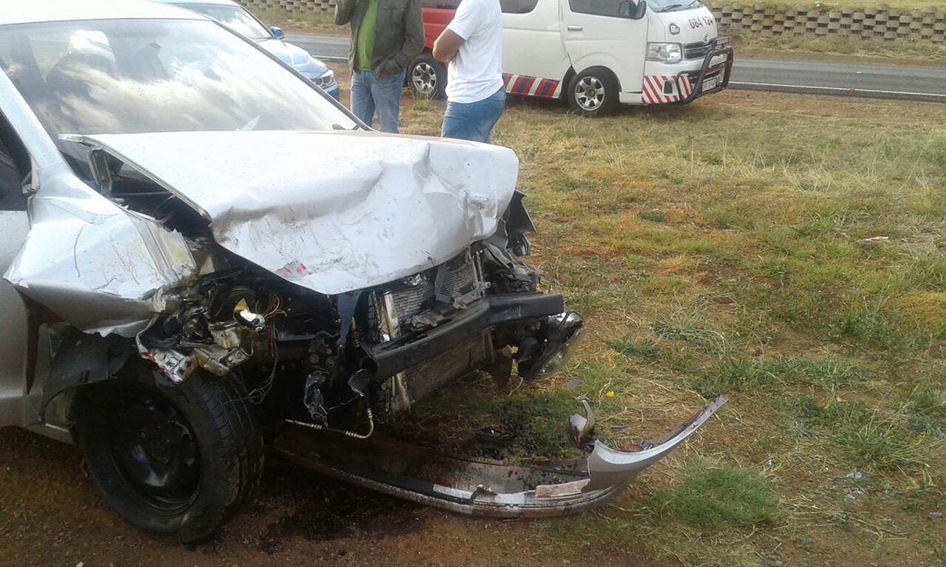 One killed, 11 injured in two separate Carletonville collisions