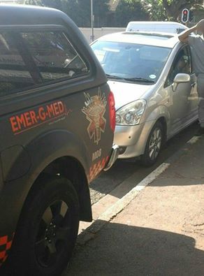 Pedestrian vehicle collision on Roberts Avenue outside Jeppe's Girls School