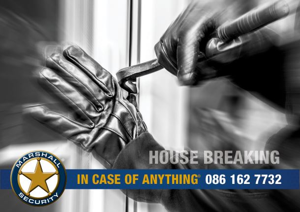 Housebreaking, three male force entry into electric gate - Umhlanga Rocks