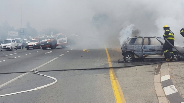 A car fire on William Nicol and Leslie, in Fourways