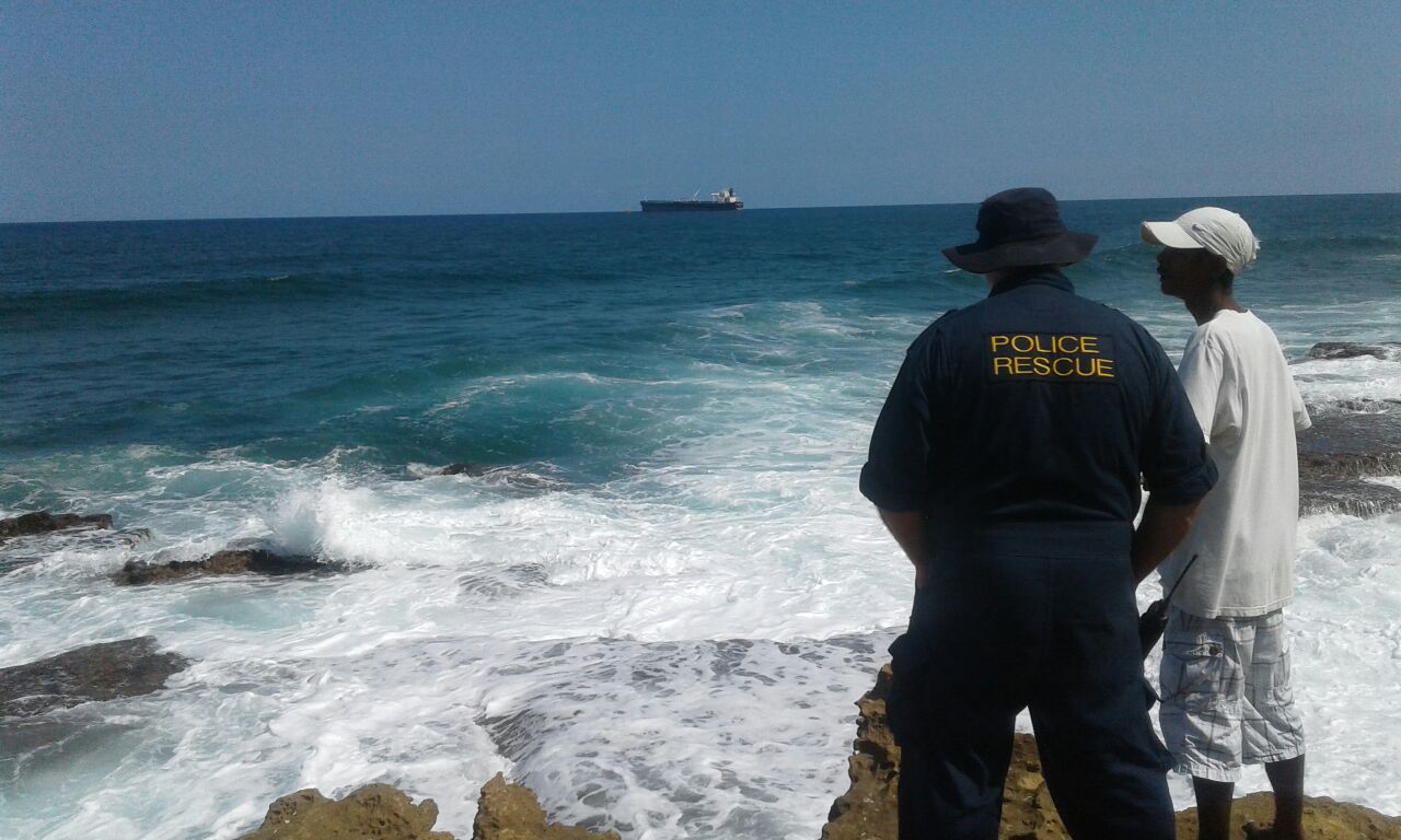 Search and rescue to resume tomorrow for man at Cuttings Beach in Durban.