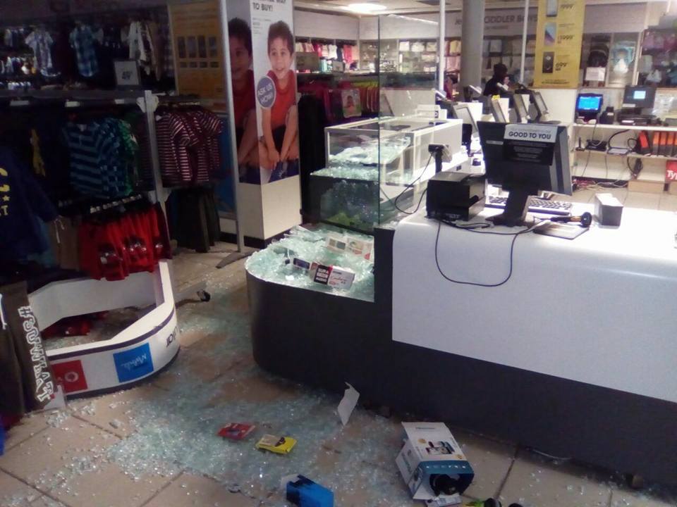 Business robbery in Isipingo