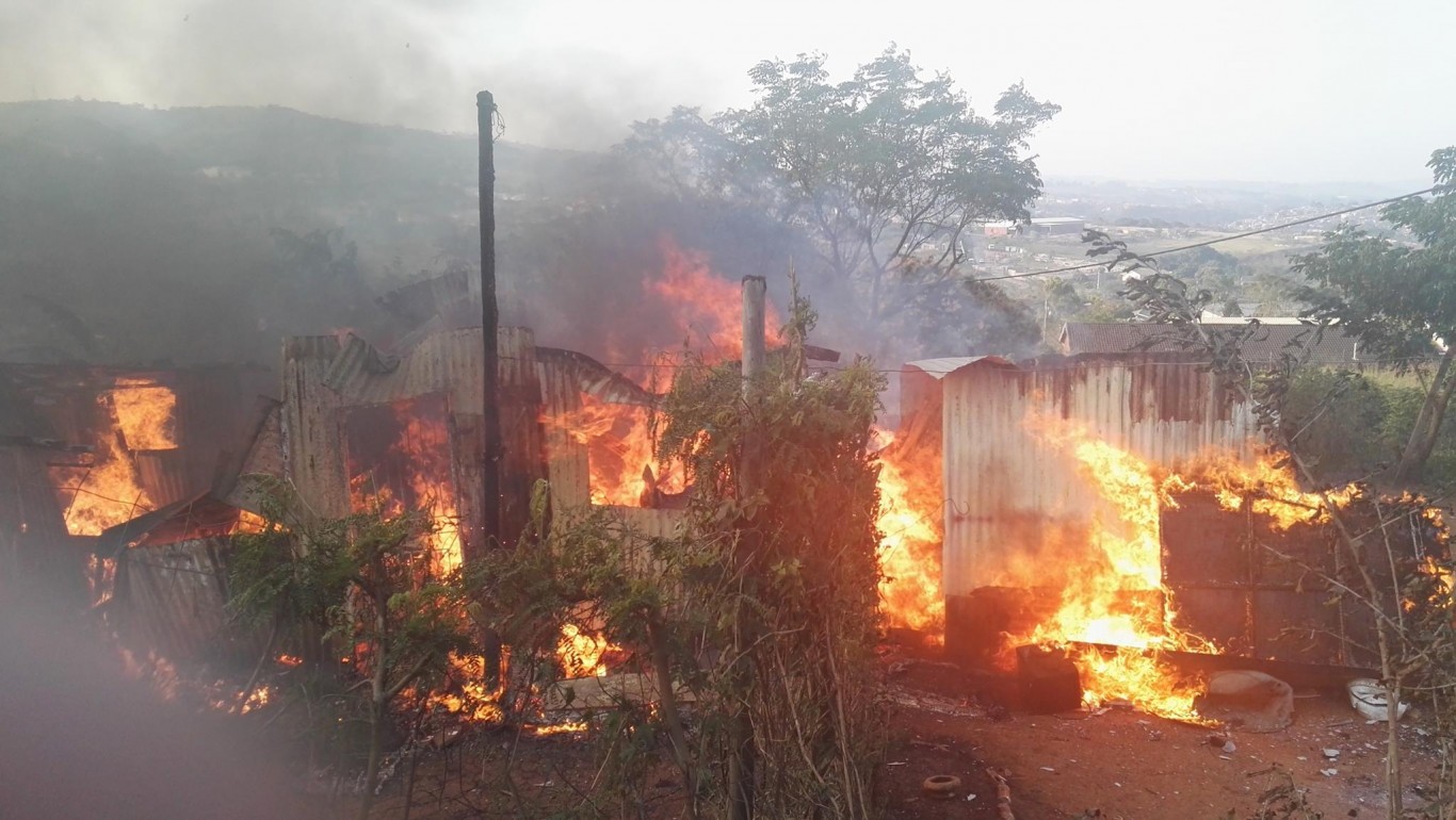 Wood & Iron Home Burns Down at Verulam