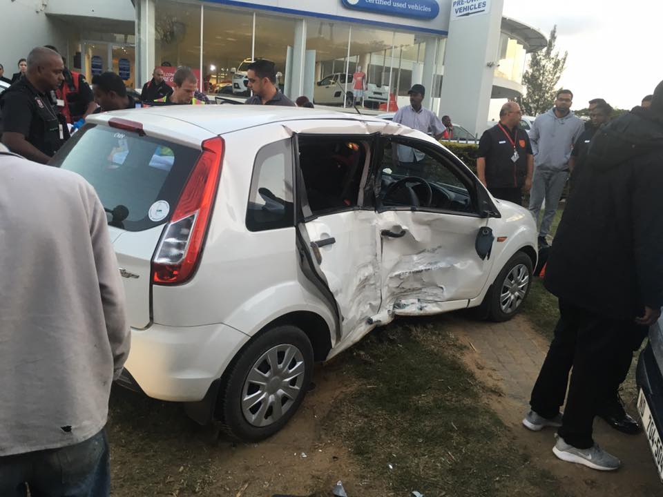 Six Injured in Collision, Mt Edgecombe