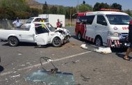 Strubens Valley bakkie and car collide leaving four injured