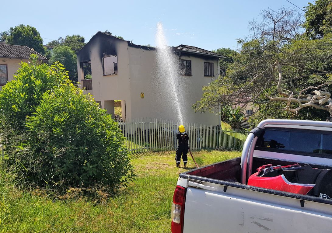 Mother and child injured in fire in Queensburgh