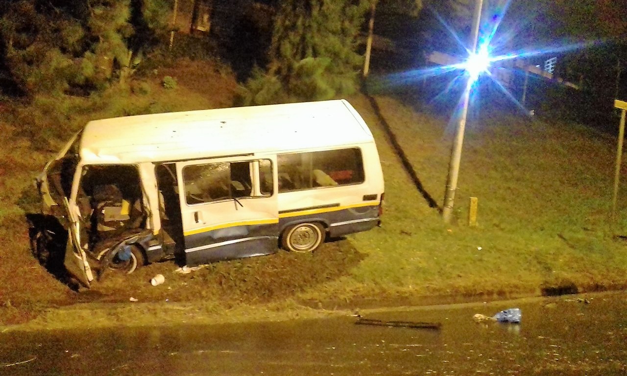 Fifteen people injured in a taxi crash on Kyalami Road near Hillclimb Road in Westmead