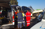 A Head-on collision leaves four dead, several others injured on the R555 in Jacaroo, outside of Witbank, Mpumalanga