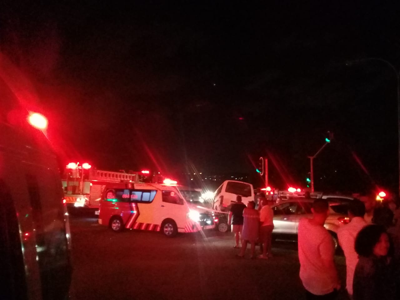 17 Injured after taxi and bakkie collide in Brackendowns, Alberton