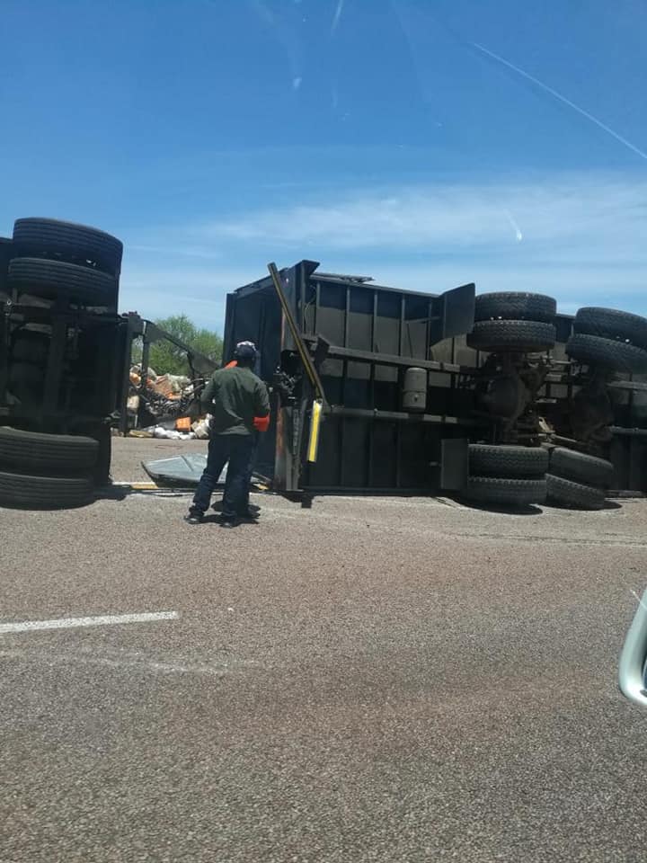 Four people die in crash on the N1 near Mookgophong