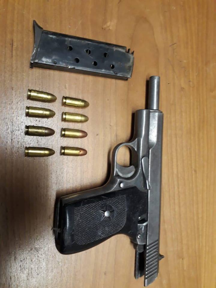 Anti-Gang Unit members arrested a suspect for possession of unlicensed firearm in Kleinvlei