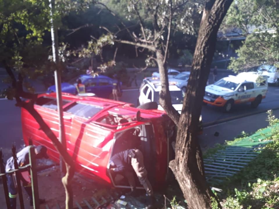 Multiple injured in taxi rollover on Joe Slovo drive