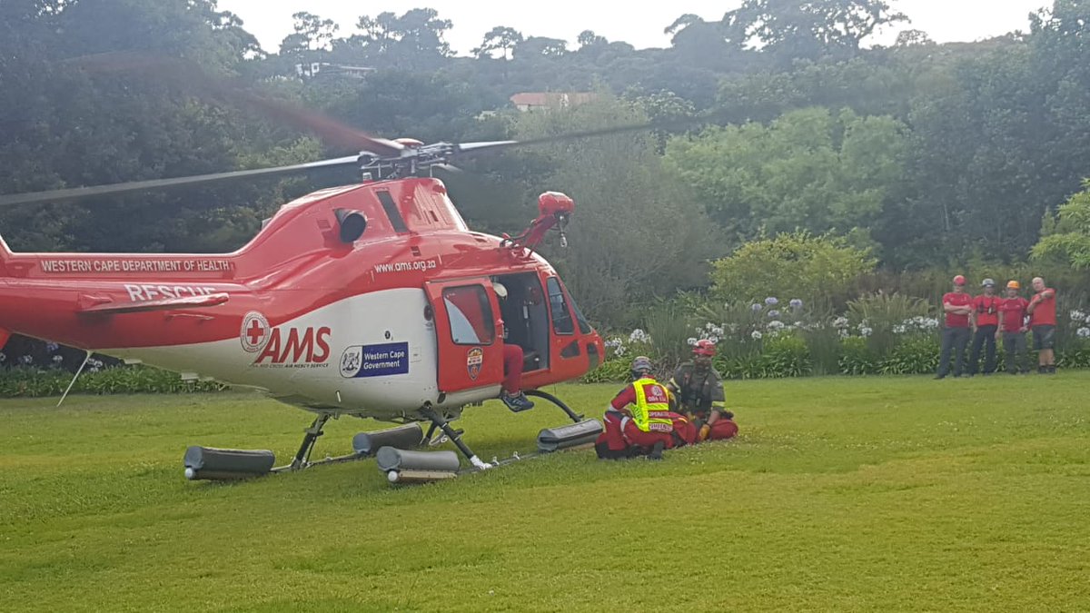Man airlifted from Table Mountain with broken leg after fall.