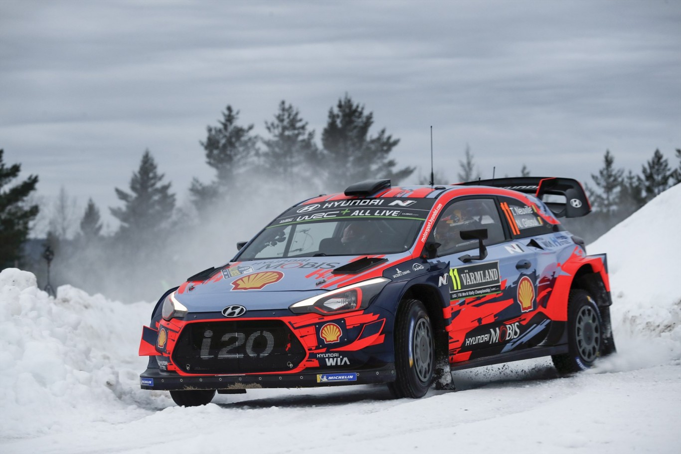 Hyundai on podium again in Rally Sweden