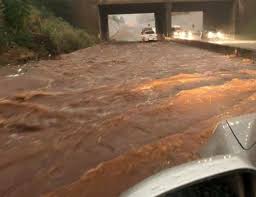 With heavy rainfall causing Flash Floods, the SAPS urges motorists to be cautious