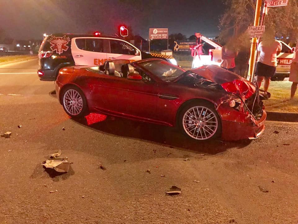Fortunate escape from injury in collision at intersection of Lever road and Vodacom Boulevard