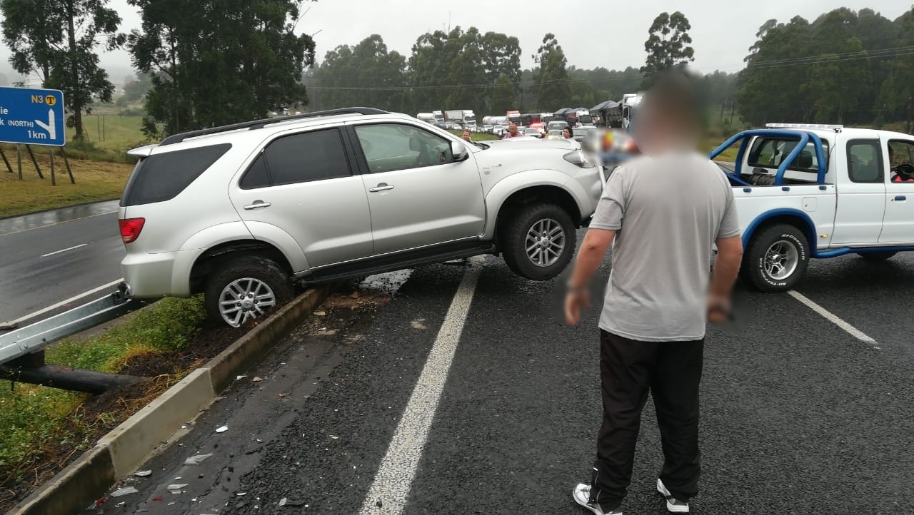 KwaZulu-Natal: Family escape injury in N3 crash