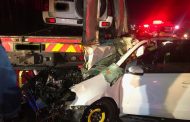 One killed, two entrapped in collision in Nietgedacht