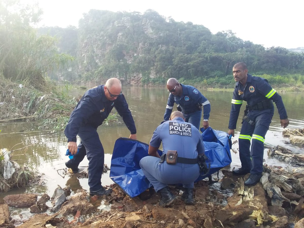 Body of an unknown female was found floating in the Mlazi River