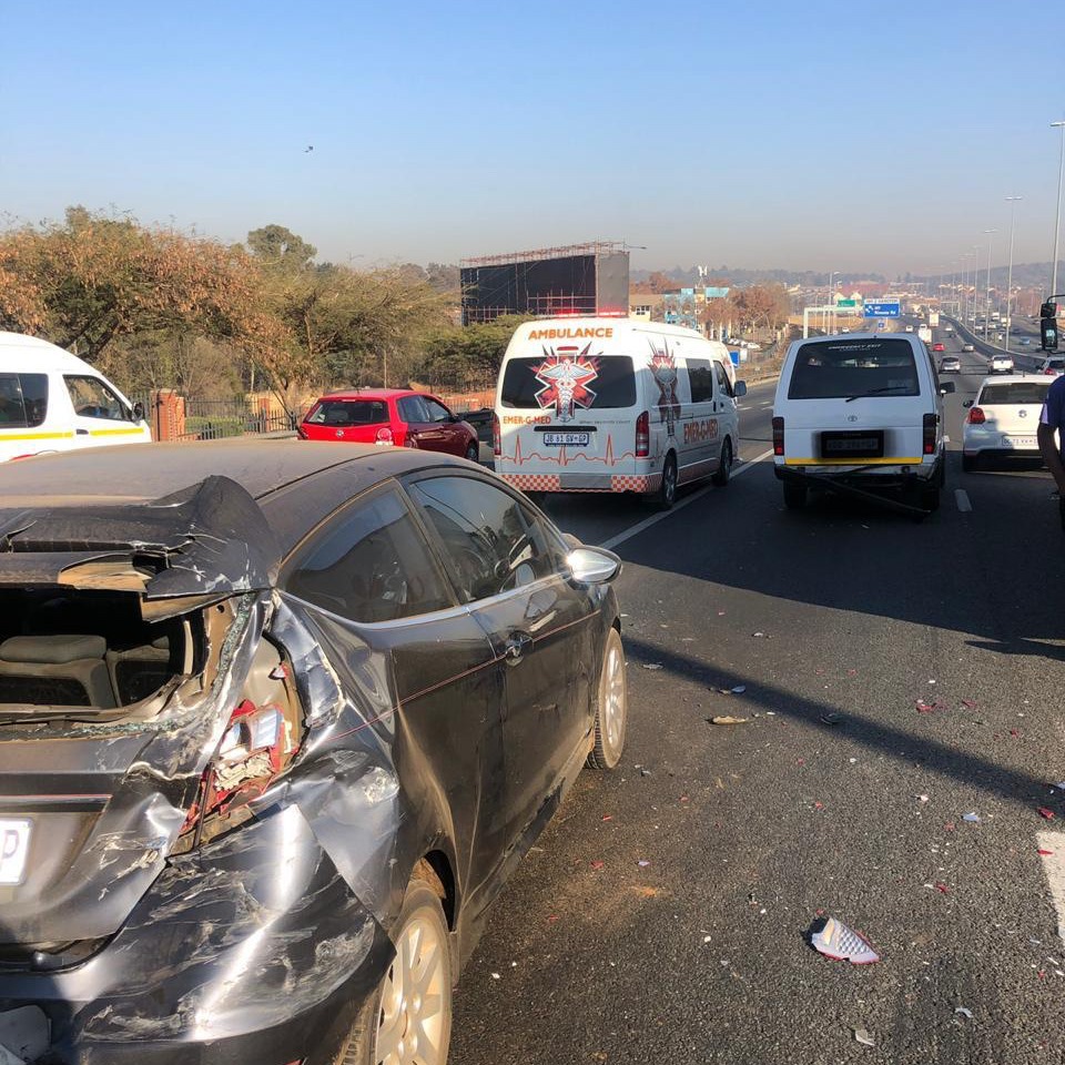 Multiple injured in Sunninghill collision